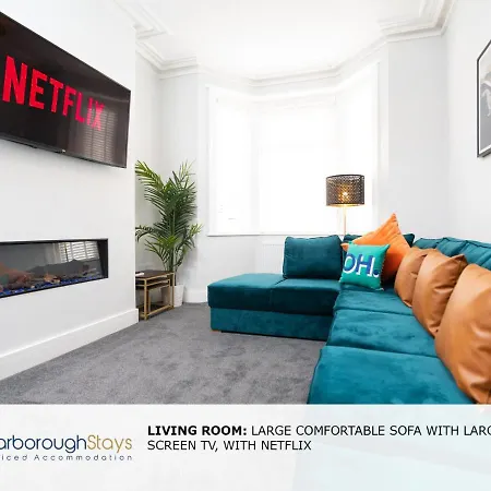 Hébergement de vacances - Trafalgar - 4 Bedroomed House - Free Parking Scarborough