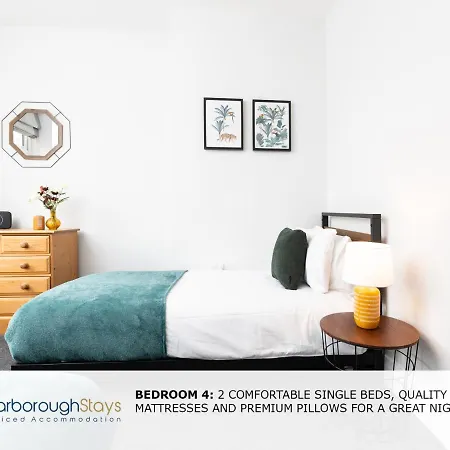 Hébergement de vacances - Trafalgar - 4 Bedroomed House - Free Parking Scarborough