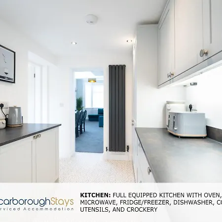 Hébergement de vacances - Trafalgar - 4 Bedroomed House - Free Parking Scarborough