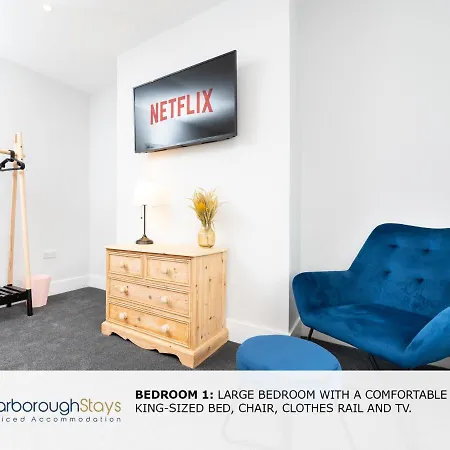 - Trafalgar - 4 Bedroomed House - Free Parking Holiday home *