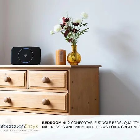 - Trafalgar - 4 Bedroomed House - Free Parking 別荘