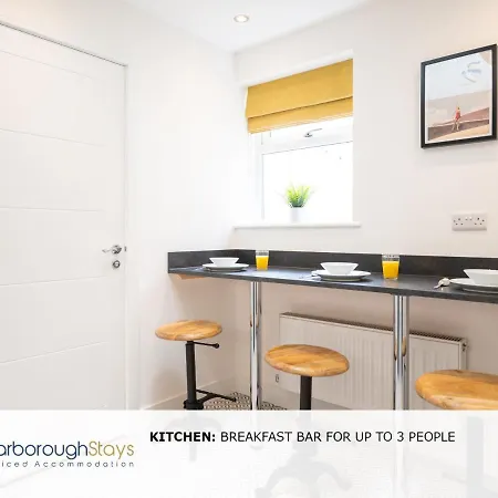 Holiday home - Trafalgar - 4 Bedroomed House - Free Parking