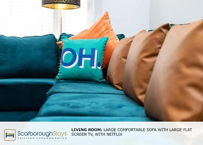 Hébergement de vacances - Trafalgar - 4 Bedroomed House - Free Parking