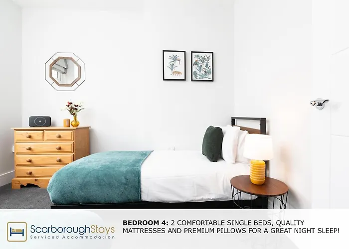 Hébergement de vacances - Trafalgar - 4 Bedroomed House - Free Parking Scarborough