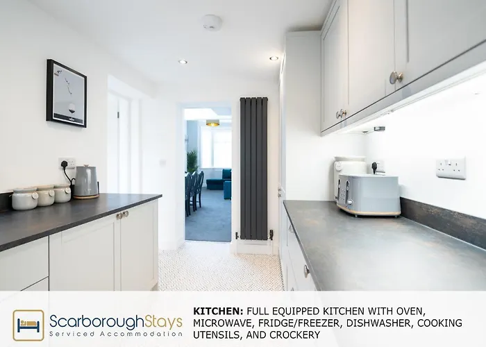 Hébergement de vacances - Trafalgar - 4 Bedroomed House - Free Parking Scarborough