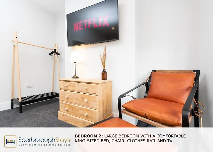 - Trafalgar - 4 Bedroomed House - Free Parking * Scarborough