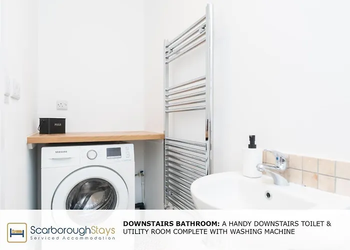 Hébergement de vacances - Trafalgar - 4 Bedroomed House - Free Parking Scarborough