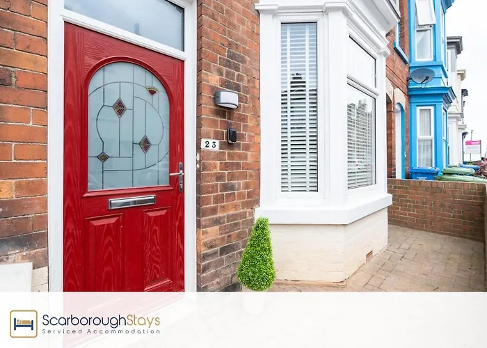 - Trafalgar - 4 Bedroomed House - Free Parking