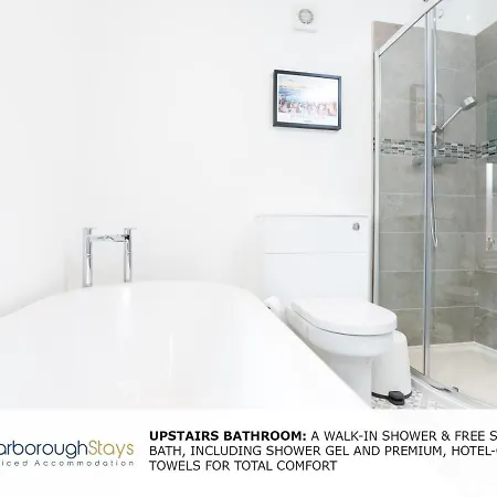 - Trafalgar - 4 Bedroomed House - Free Parking