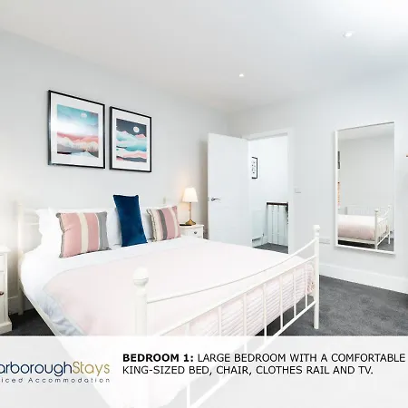 - Trafalgar - 4 Bedroomed House - Free Parking Scarborough